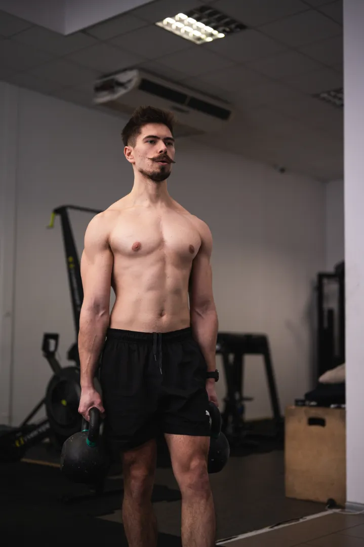 Trener personalny Bydgoszcz Patryk Michałek podczas swojego treningu.